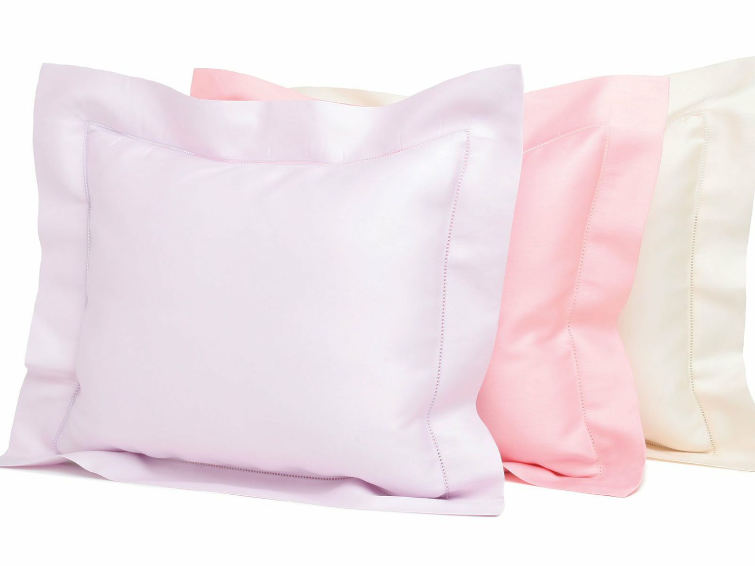 These are secretly inducing your acne! Piccle